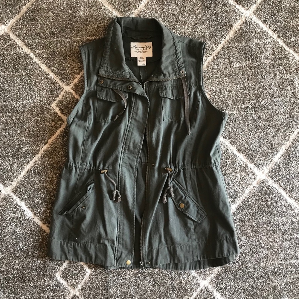 Olive green Vest, great for layering clothes!